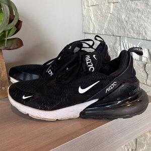 Nike Air Max 270 - Womens 10.5